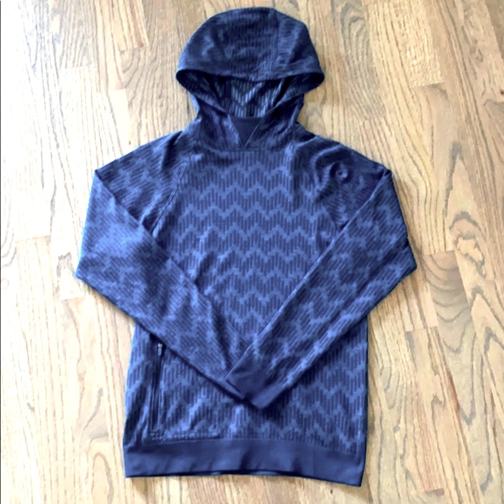 Lululemon XS running top with hood